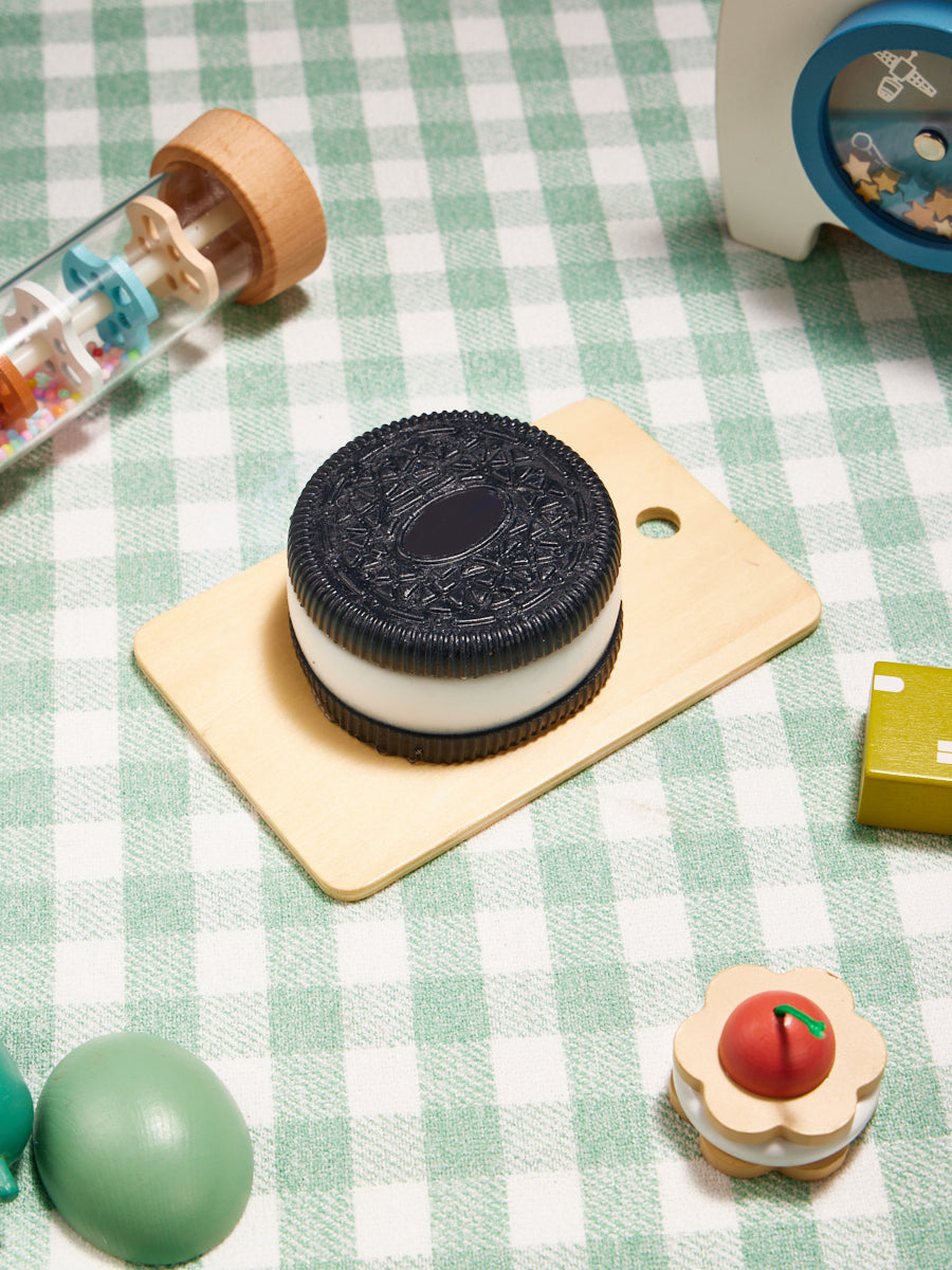 Medium Black-white Cookie Sandwich Squishy Toy