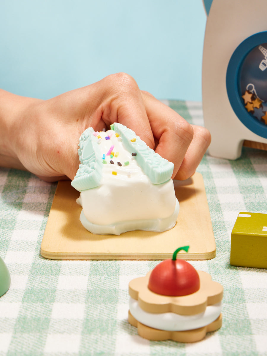 White-blue Stretchy Cookie Sandwich Squishy Toy