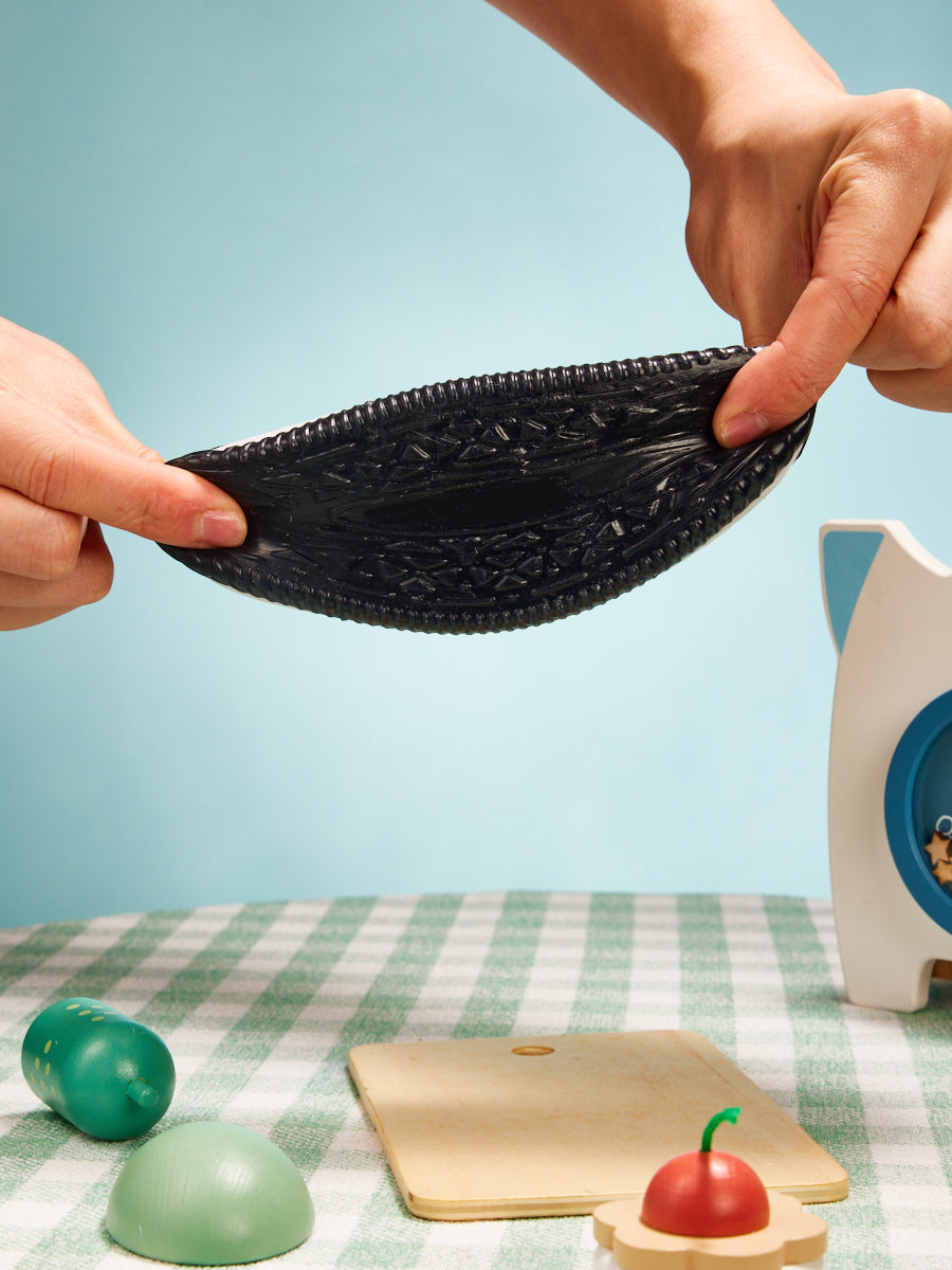 Medium Black-white Cookie Sandwich Squishy Toy