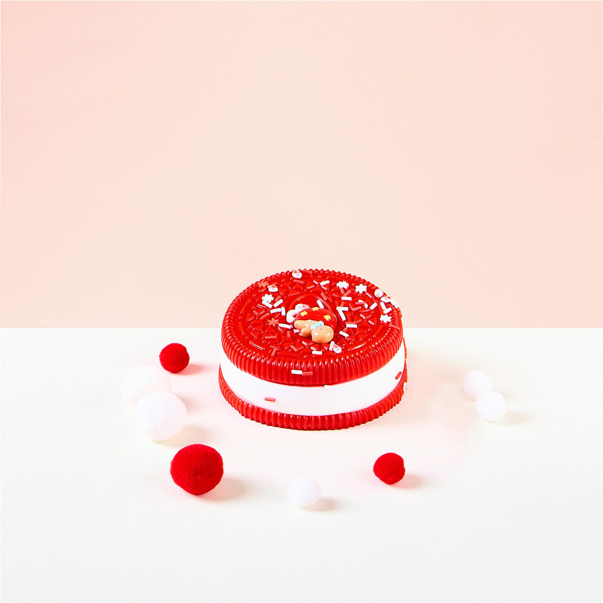Red Xmas Cookie Sandwich Squishy Toy