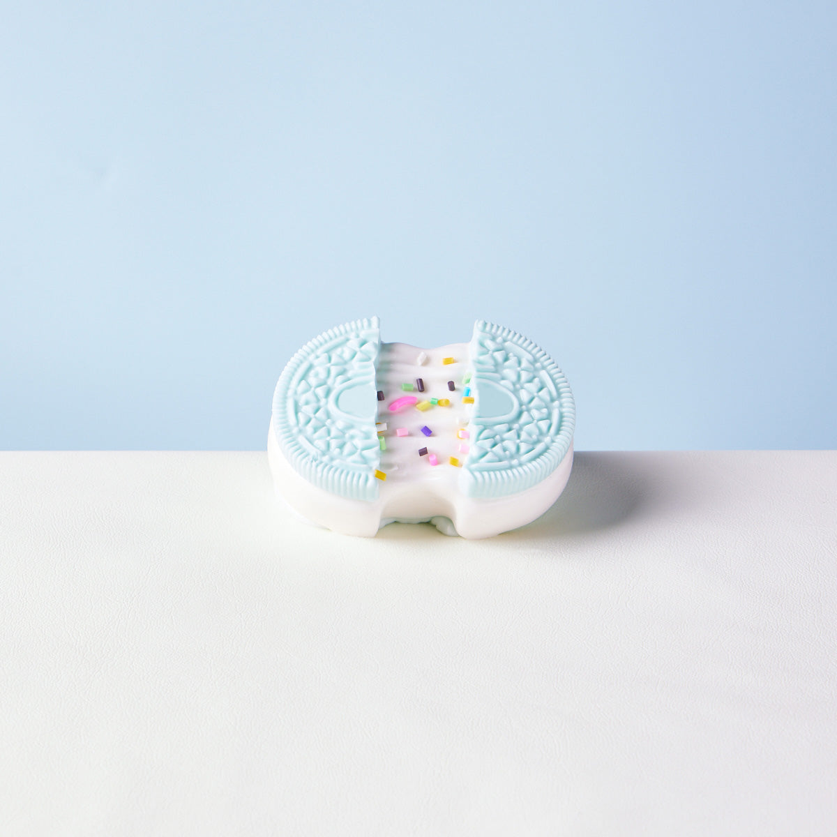 White-blue Stretchy Cookie Sandwich Squishy Toy
