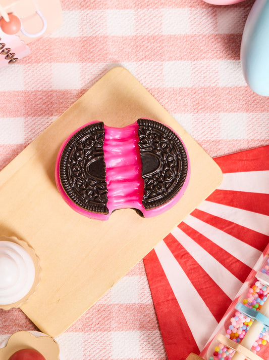 Black-fuchsia Stretchy Cookie Sandwich Squishy Toy