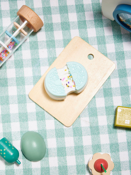 White-blue Stretchy Cookie Sandwich Squishy Toy
