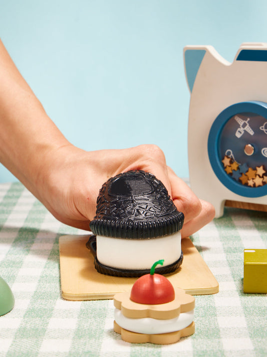 Medium Black-white Cookie Sandwich Squishy Toy