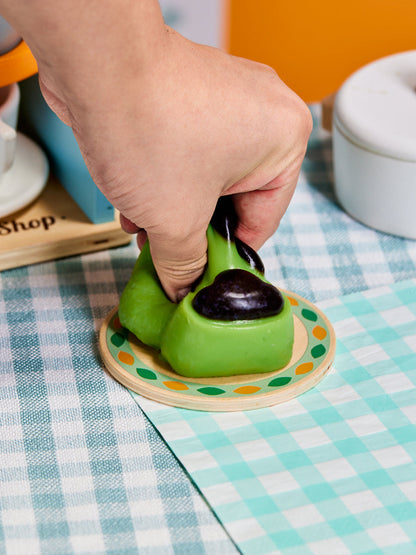 Green-black Cat Paw Squishy Toy